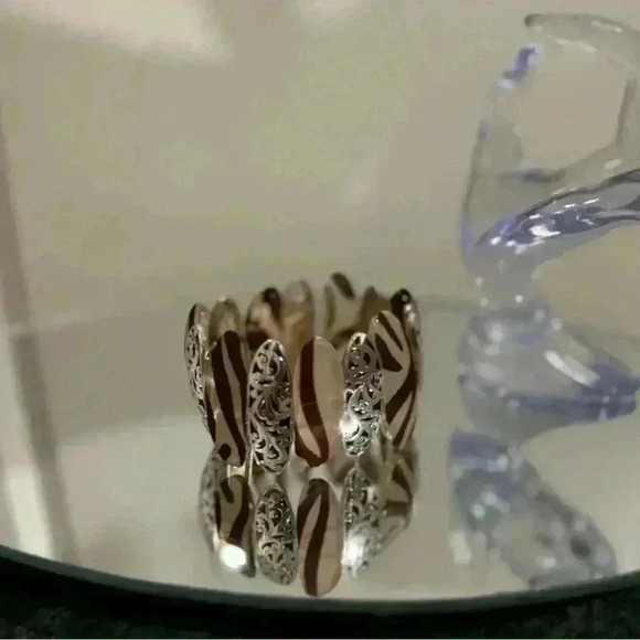 💟💎Women’s Vintage metal  & glass bracelet - Picture 9 of 12